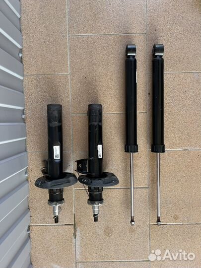 Стойка амортизатора