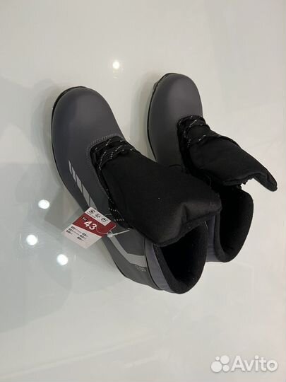 Лыжные ботинки inovik 43 размер абсолютно новые