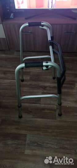 Ходунки для взрослых шагающие