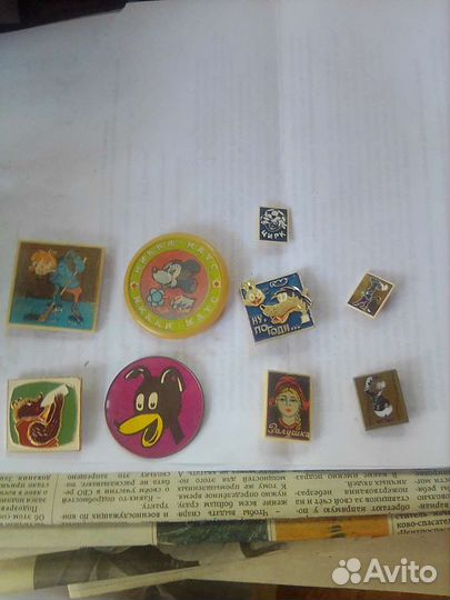 Значки СССР (спорт,города, детские) и альбом