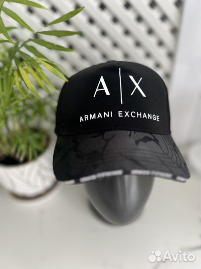 Кепки и бейсболки новые