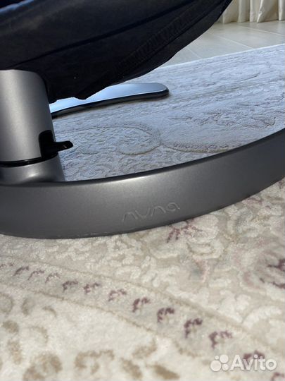 Шезлонг качалка Nuna leaf