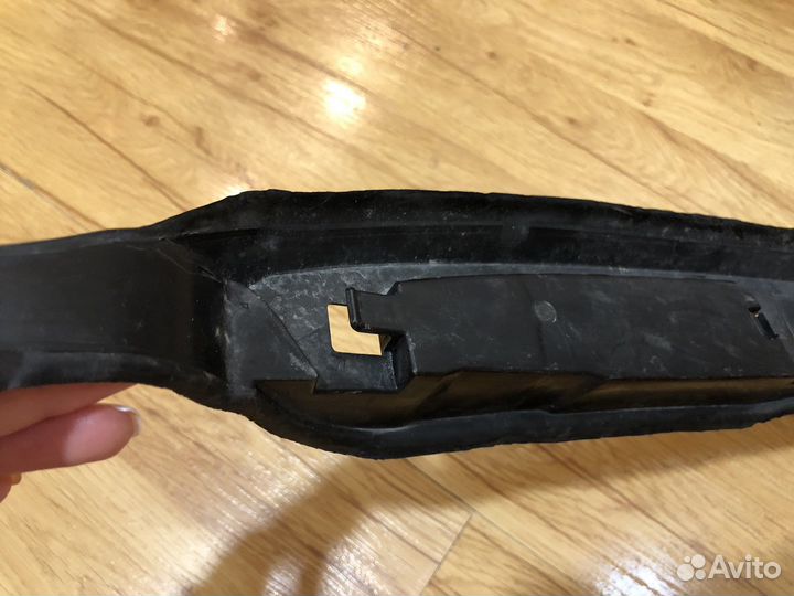 Пыльник крыла передний правый Volkswagen Polo 5