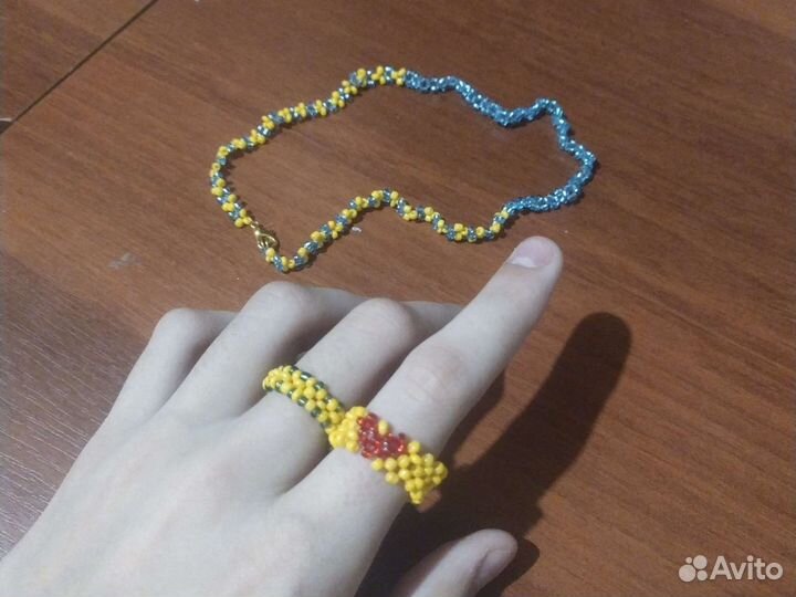 Украшение из бисера