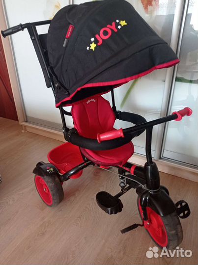 Детский велосипед с ручкой