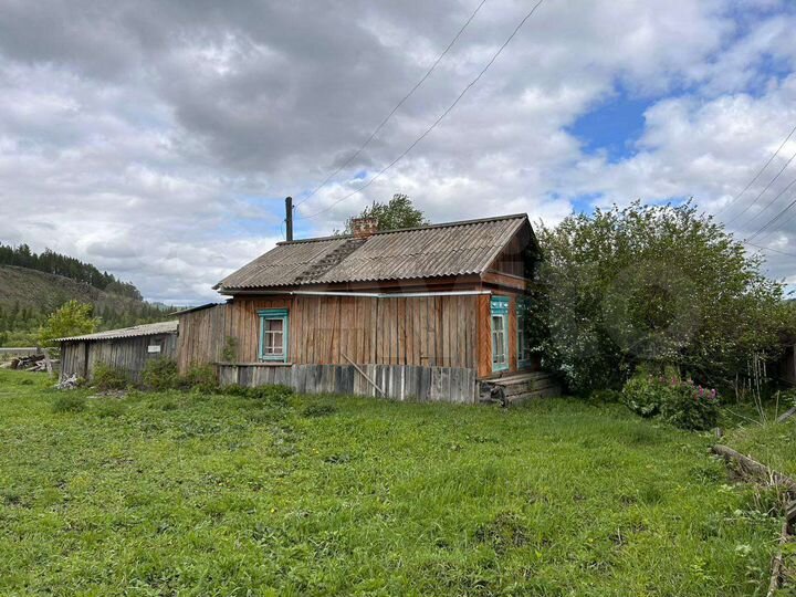 Дом 23,4 м² на участке 38 сот.