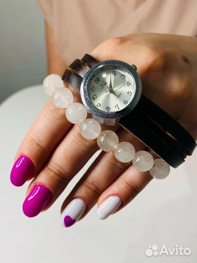 Маникюр, наращивание ресниц