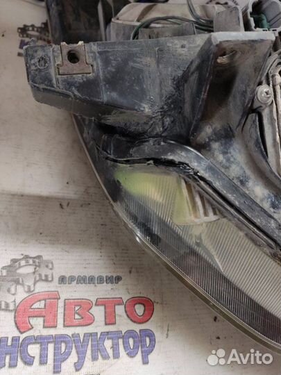 Фара Nissan Murano Z50 2004-2008