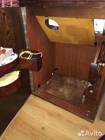 Машинка швейная бытовая Зигзаг класса 120-22