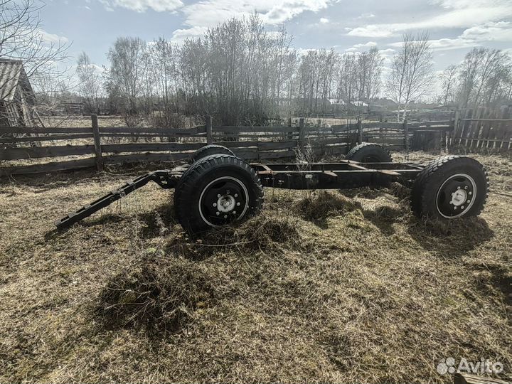 Тракторный прицеп телега