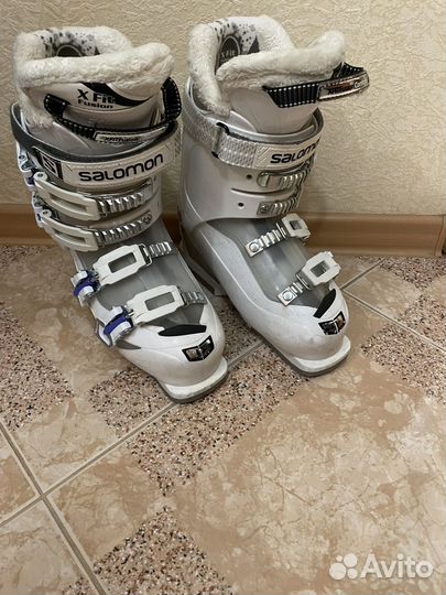 Горнолыжные ботинки salomon 24.5