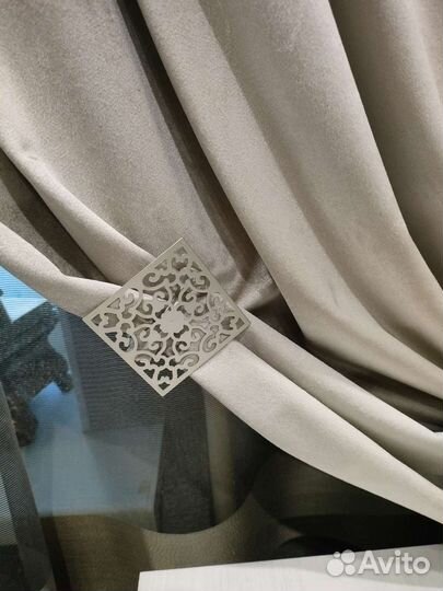 Подхваты для штор металлические