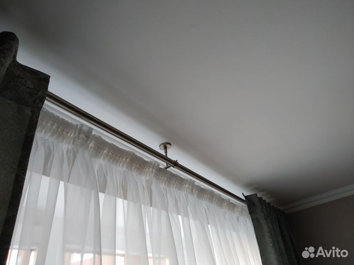 Карниз с тюлью