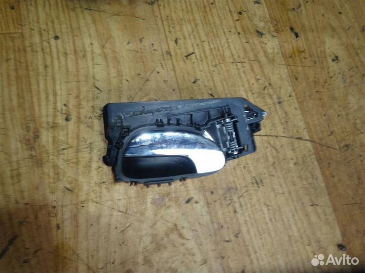 Ручка двери задней внутренняя левая Peugeot 307 2