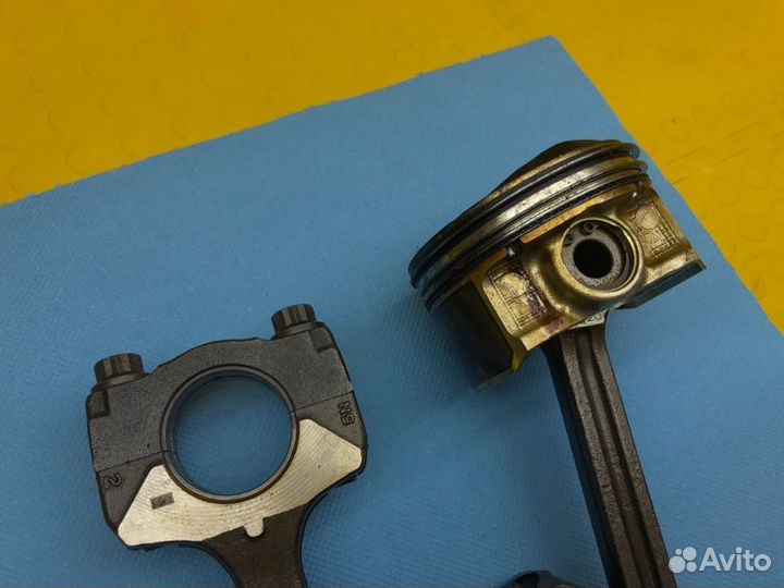 Поршень с шатуном Infiniti Qx50 J55 KR20 012800A