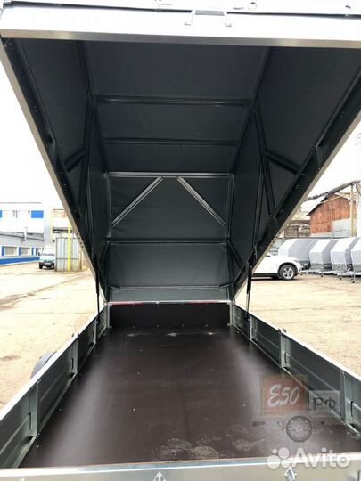 Снегоходный прицеп с гидроподъемом тента