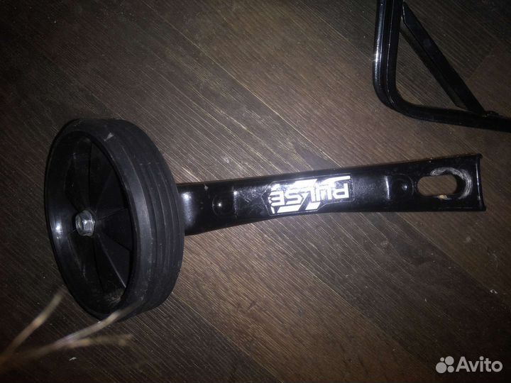 Новые боковые колеса беговела