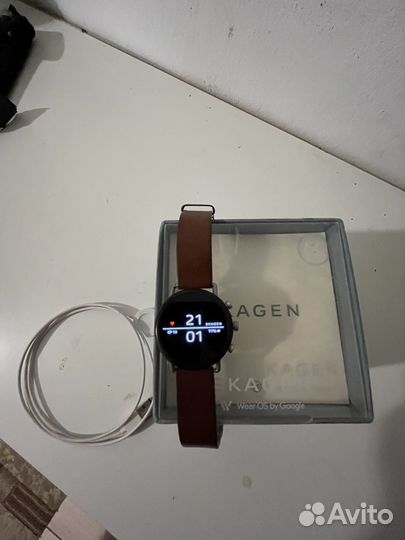 Смарт часы skagen 2