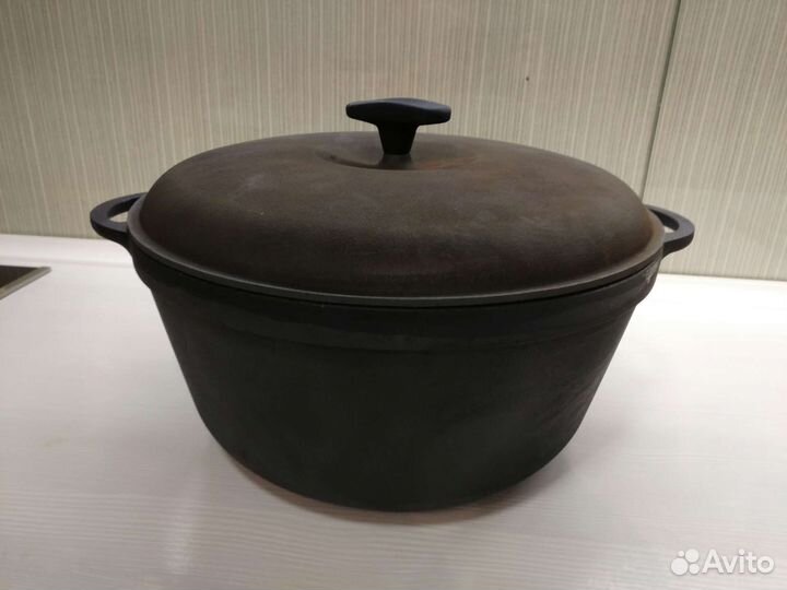 Чугунная жаровня и кастрюля марки Syton