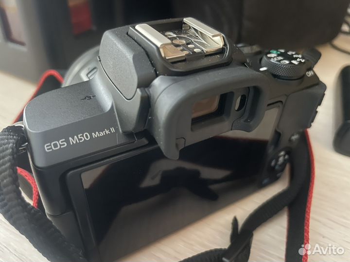 Беззеркальный фотоаппарат Canon EOS M50