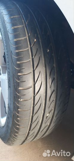 Pirelli P Zero Nero 215/50 R17