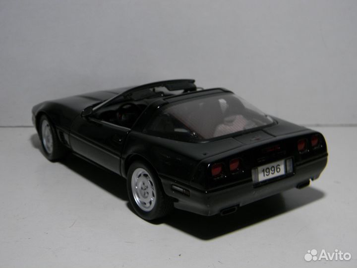1/24 Danbury Mint 1996 Chevrolet Corvette Coupe LE