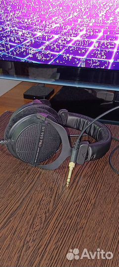 Наушники Beyerdynamic DT 990 PRO 250 Ohm