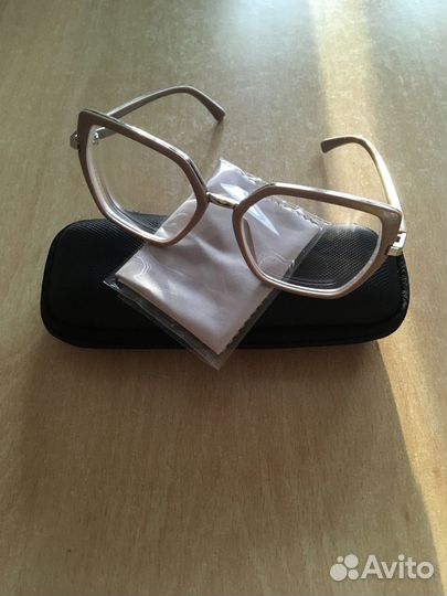 Очки с диоптриями -3,5