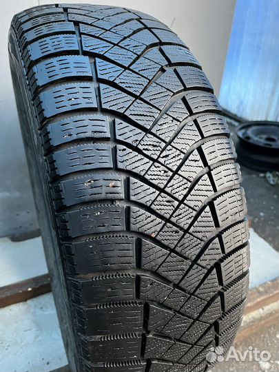 Pirelli Ice Zero FR 215/60 R17