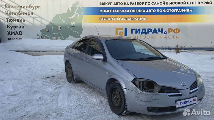 Молдинг крыши правый Nissan Primera (P12) 73852-AV