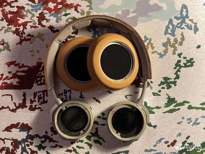 Наушники Bang&Olufsen