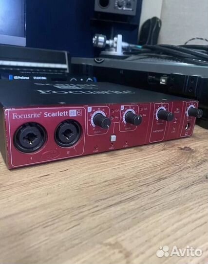 Focusrite scarlett 8i6