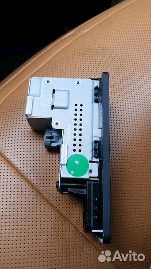 LR106219 Range Rover блок для чтения сим-карт