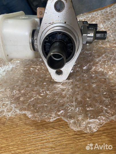 Главный тормозной цилиндр ssang yong