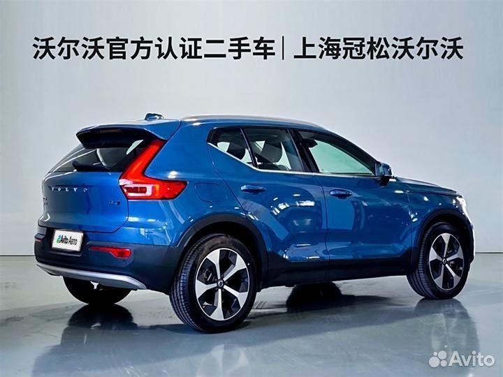 Volvo XC40 2.0 AMT, 2022, 8 000 км