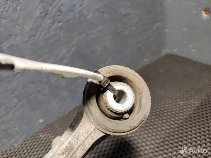 Рычаг подвески верхний передний левый Bmw 550Ix