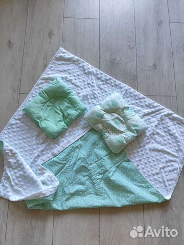 Одеяло (плед) и подушечки для малыша