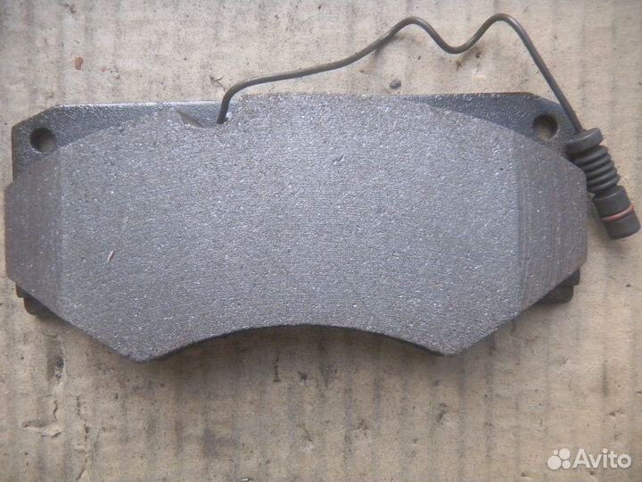 F.016.1 Колодки торм пер. Mercedes 230G-350G 79-93