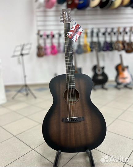 Электроакустическая гитара
