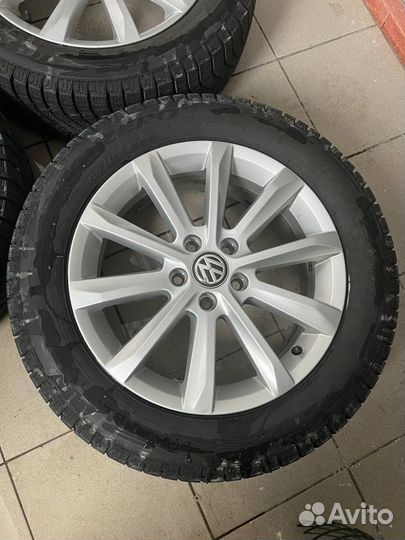 Комплект зимних колес 225/55 R17 VW