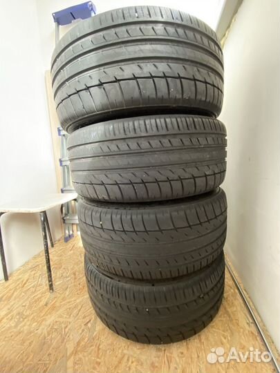 Triangle Sports TH201 235/40 R19