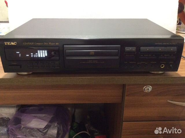 CD проигрыватель Teac CD-P1820