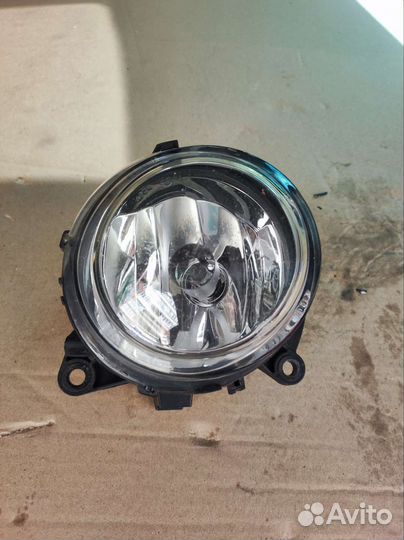 Mercedes Actros MP4 NEW птф правая целая оригинал