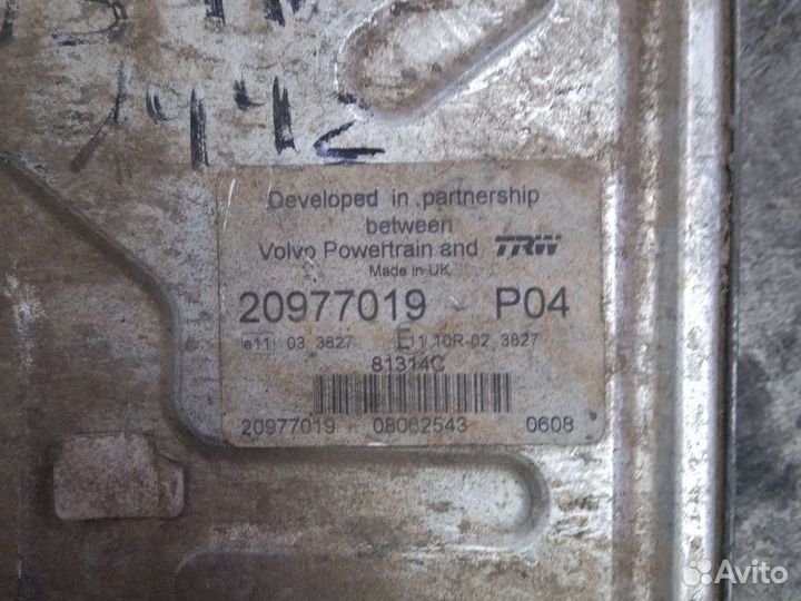 Блок управления двс Renault Volvo 20977019