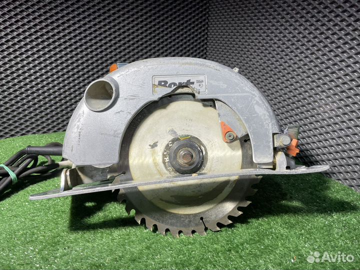 Дисковая пила Bort BHK-210