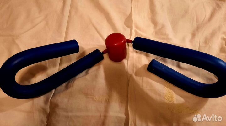 Треножор бабочка