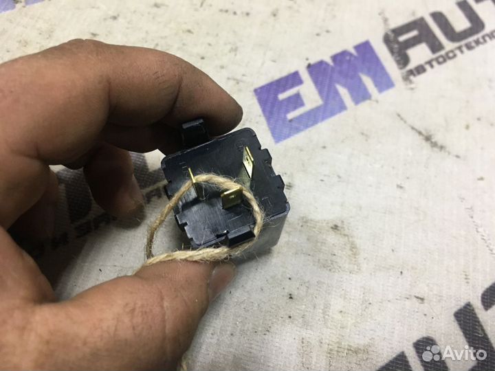 Реле указателей поворотов Хендай Акцент