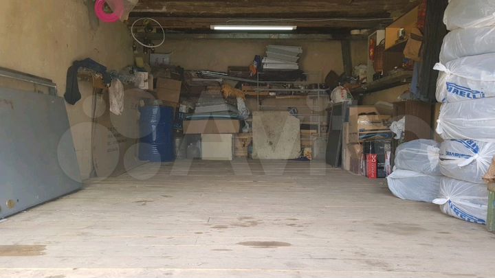 Гараж, > 30 м²