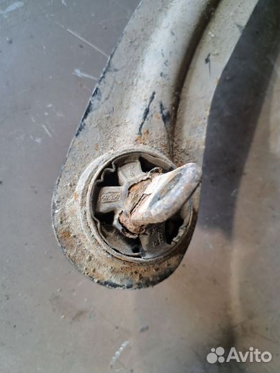 Рычаг задний Volvo S40