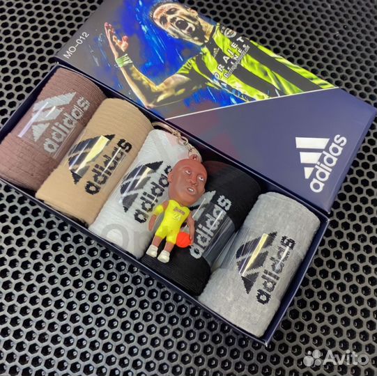 Носки Adldas в коробке с брелком